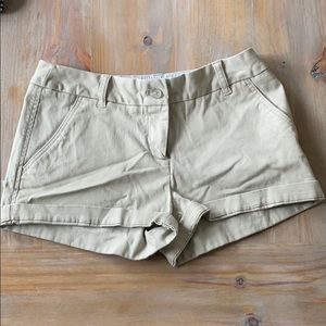Southern Tide Leah 3” Khaki Shorts